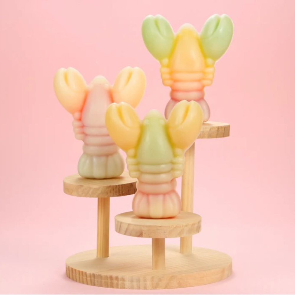 Lobster wax candy filed with fruit gelly
